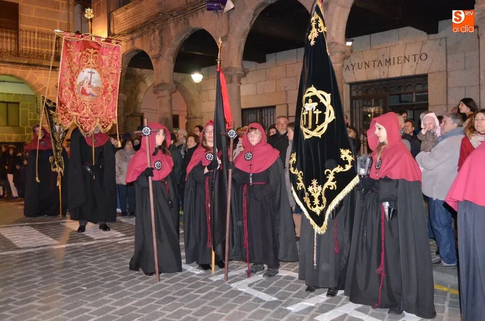 Foto 5 - El aguacero interrumpe y desluce la procesi&oacute;n de Nuestra Se&ntilde;ora de las Angustias  