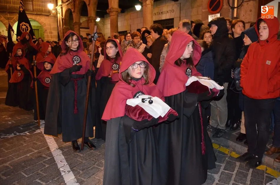 Foto 4 - El aguacero interrumpe y desluce la procesi&oacute;n de Nuestra Se&ntilde;ora de las Angustias  