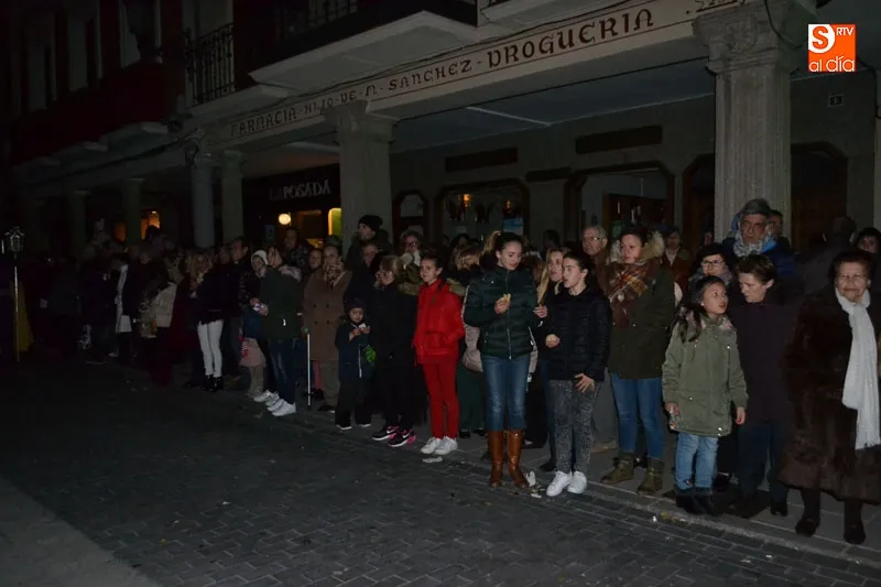 Foto 10 - Incienso, noche y silencio para una solemne procesi&oacute;n del Encuentro