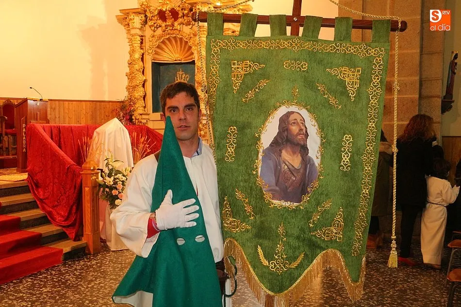 Foto 8 - La procesi&oacute;n de la Oraci&oacute;n en el Huerto recorre las calles pese a la lluvia