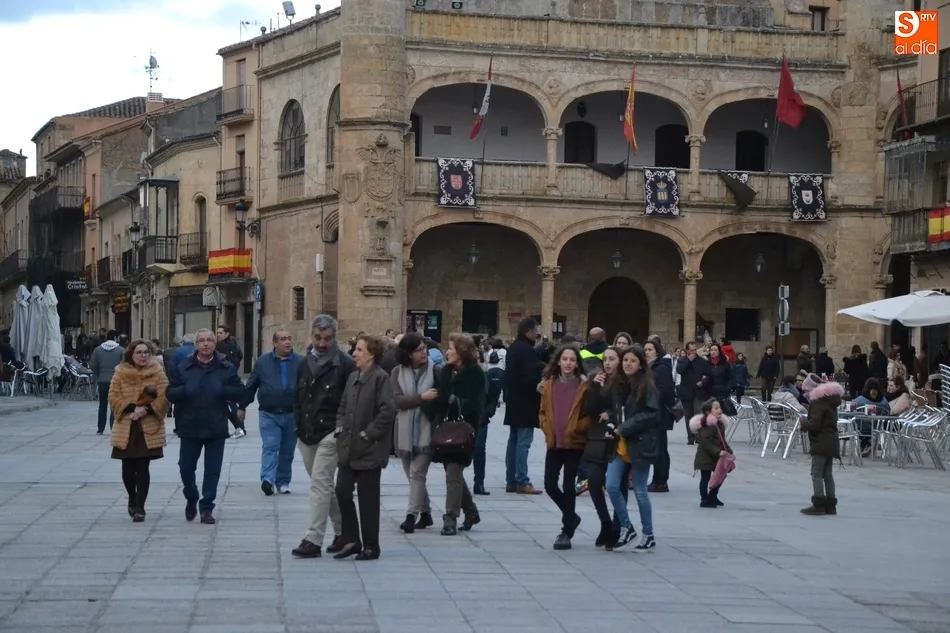 Foto 10 - Buen ambiente en las calles mirobrigenses pese a tener una temperatura 10 grados inferior  