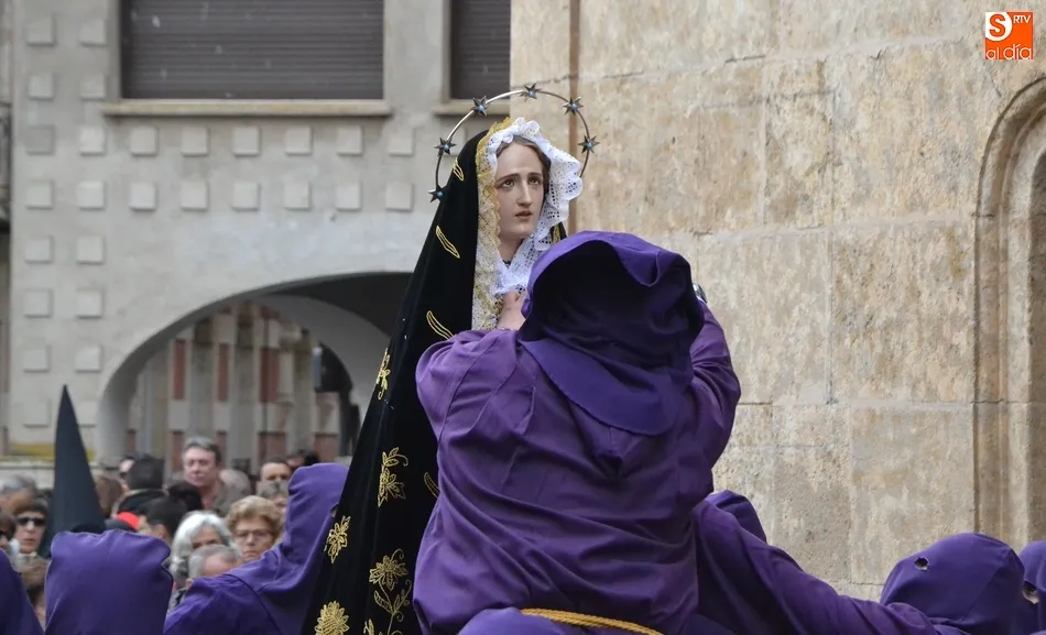 Foto 7 - El Nazareno desarrolla sin incidencias un Encuentro ligeramente recortado por el temor a la lluvia  
