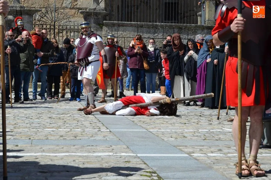 Foto 3 - La Sentencia ti&ntilde;e de Pasi&oacute;n la ma&ntilde;ana de Viernes Santo  