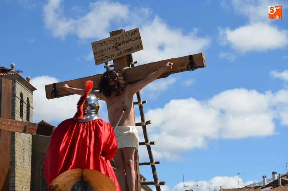 Foto 10 - La Sentencia ti&ntilde;e de Pasi&oacute;n la ma&ntilde;ana de Viernes Santo  