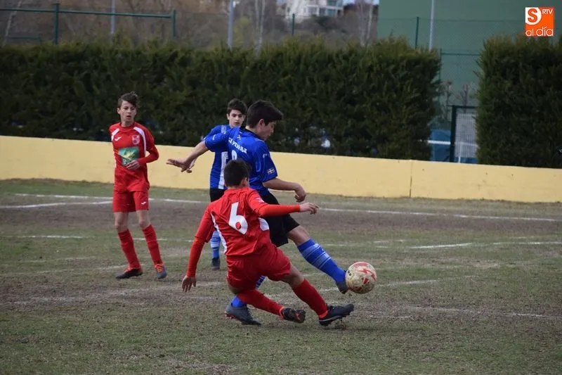 Foto 10 - El viento y un intenso fr&iacute;o marcan la segunda jornada de la Tour Cup