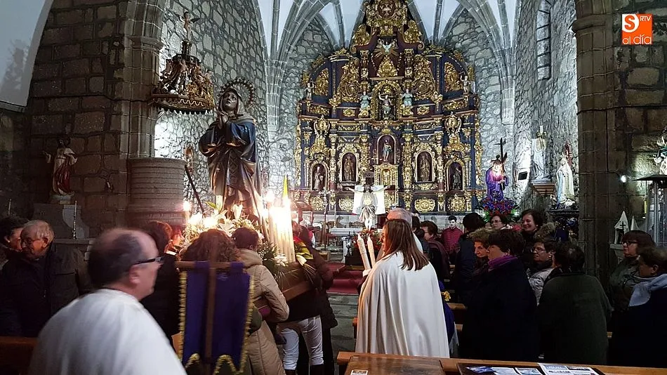 Foto 11 - El tiempo perdona al viacrucis ledradense