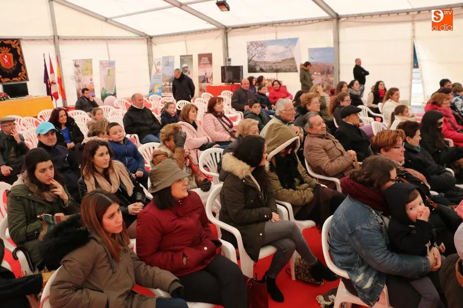 Foto 3 - La XIII Feria Agroalimentaria de Vitigudino acapara la atenci&oacute;n de numeroso p&uacute;blico  