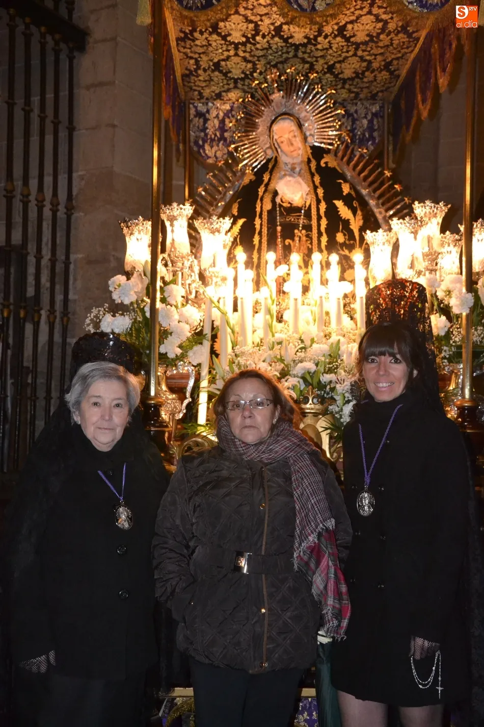 Foto 7 - El cielo se despeja para que La Soledad reine en la noche del Viernes Santo  