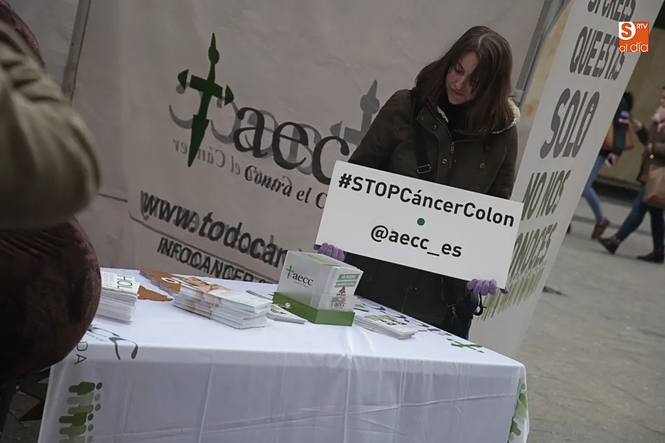 Campaña de la AECC Salamanca para la prevención del cáncer de colon