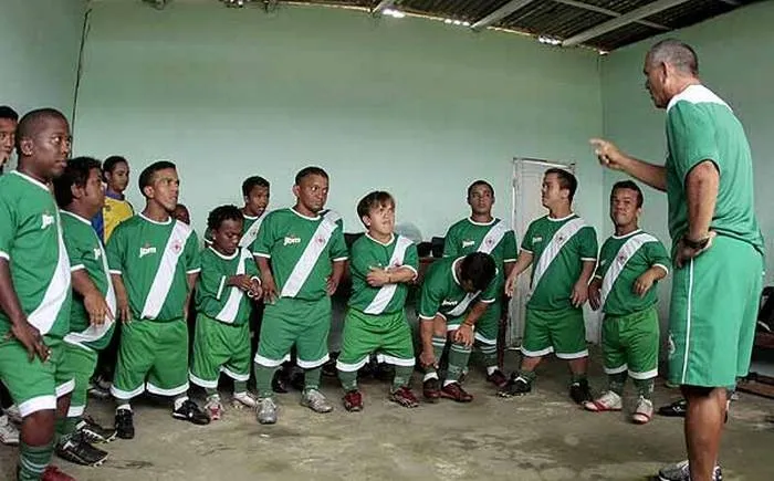 Foto 2 - Futbolistas con 140 cent&iacute;metros de altura, o menos...