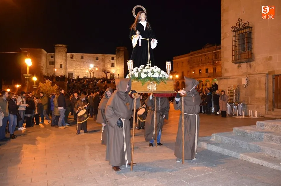Foto 5 - La procesi&oacute;n de Mar&iacute;a Magdalena anuncia la buena nueva  