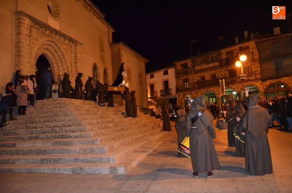 Foto 3 - La procesi&oacute;n de Mar&iacute;a Magdalena anuncia la buena nueva  