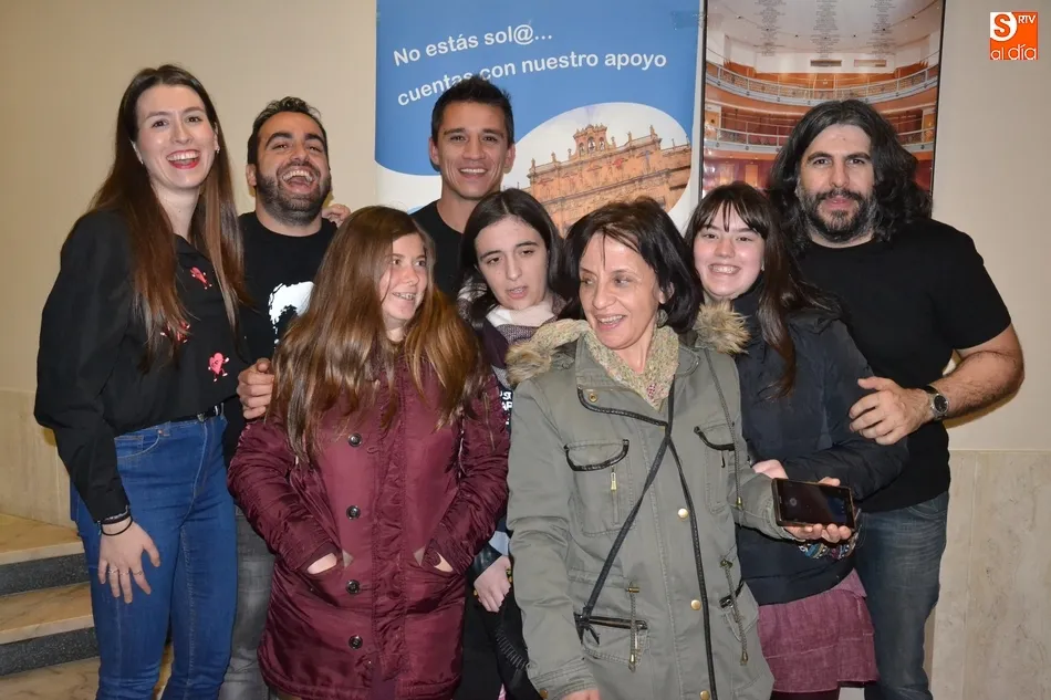 Foto 8 - Lleno un a&ntilde;o m&aacute;s en el Teatro para dos horas de carcajadas non-stop en pleno S&aacute;bado Santo  