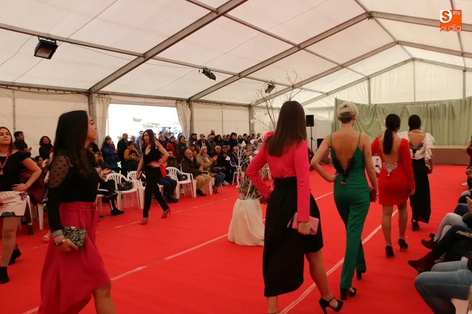 Foto 5 - Desfile de moda &lsquo;a lo Campero&rsquo; en la Feria Agroalimentaria de Vitigudino&nbsp;