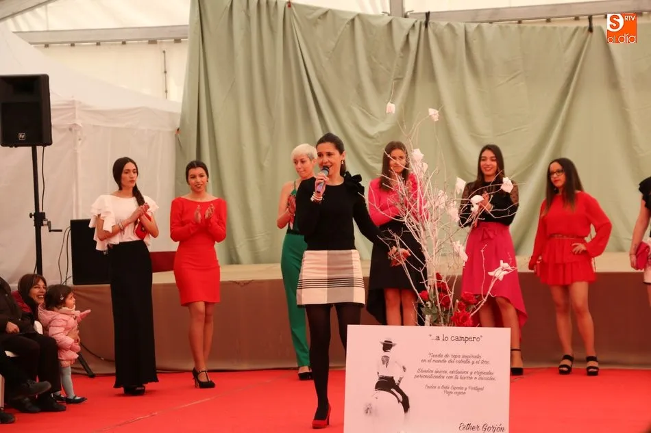 Foto 3 - Desfile de moda &lsquo;a lo Campero&rsquo; en la Feria Agroalimentaria de Vitigudino&nbsp;