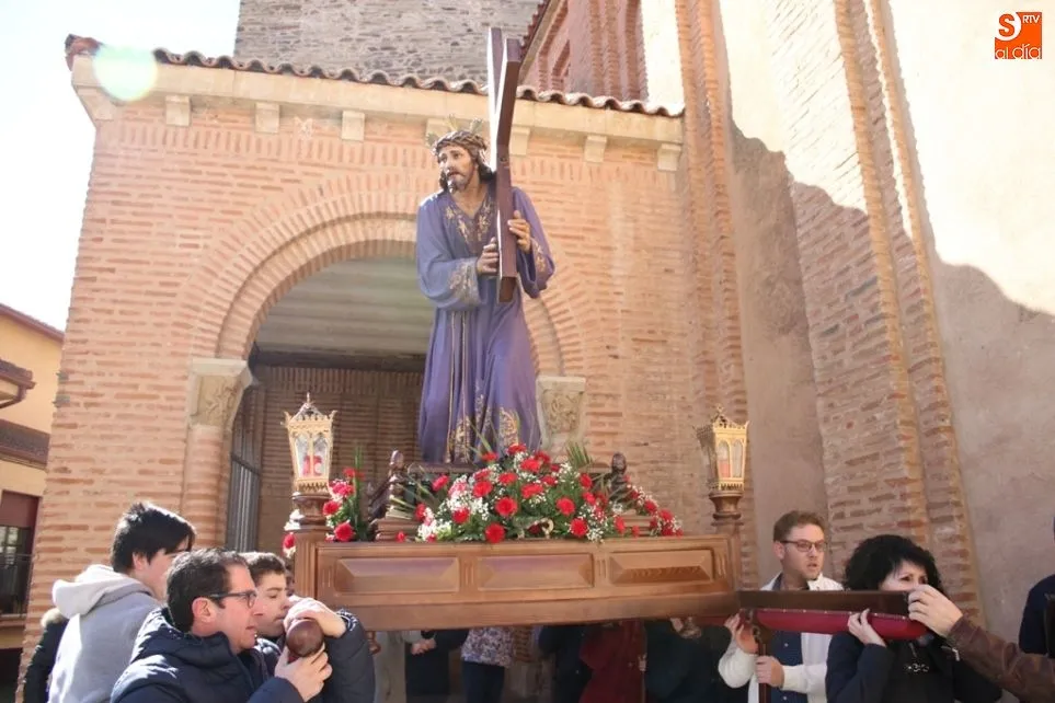 Foto 9 - La nueva cofrad&iacute;a del Jes&uacute;s Nazareno del convento de Santa Isabel pide su sitio en la Semana...