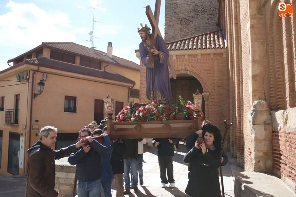 Foto 7 - La nueva cofrad&iacute;a del Jes&uacute;s Nazareno del convento de Santa Isabel pide su sitio en la Semana...