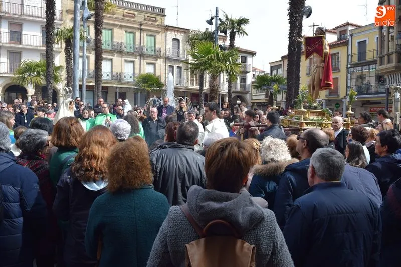 Foto 11 - El encuentro del Resucitado con Mar&iacute;a cierra la Semana Santa albense
