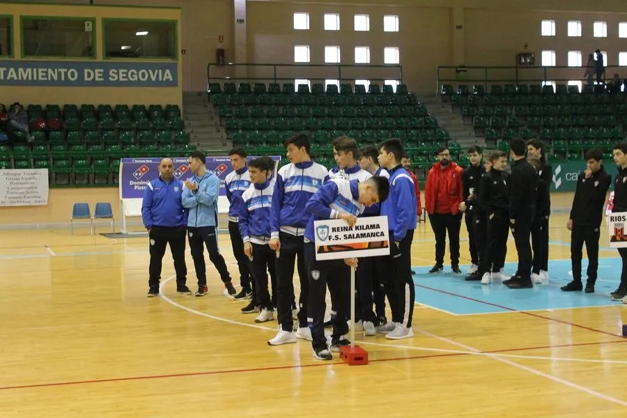 Foto 3 - Lo jugadores de f&uacute;tbol sala regresan a casa tras una jornada competitiva de tres d&iacute;as  