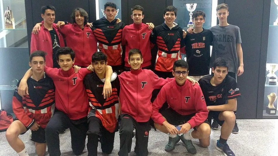 Foto 3 - El E.Leclerc-Caja Rural suma un subcampeonato de m&eacute;rito en Valencia  