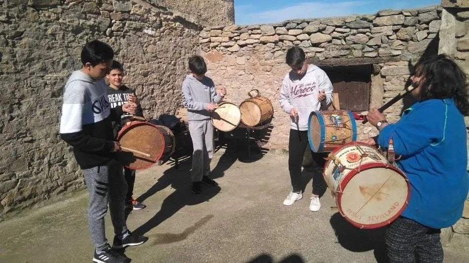 Los alumnos del IES Venancio Blanco participaron en esta jornada de diversos talleres