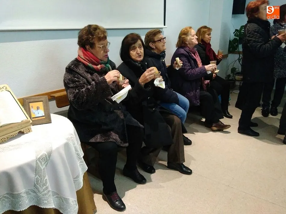 Foto 5 - La parroquia clausura la Semana Santa con la tradicional chocolatada