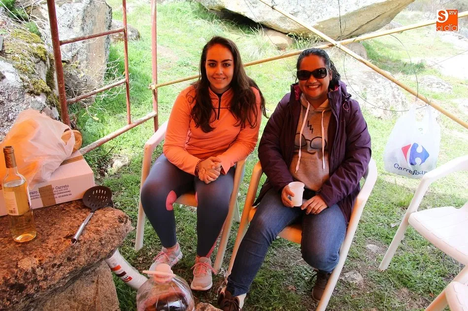 Foto 4 - La ermita del Teso se llena para honrar a San Crist&oacute;bal  