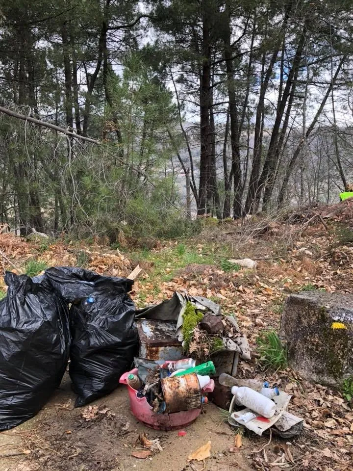Foto 5 - Segunda jornada de recogida de basura en Mogarraz