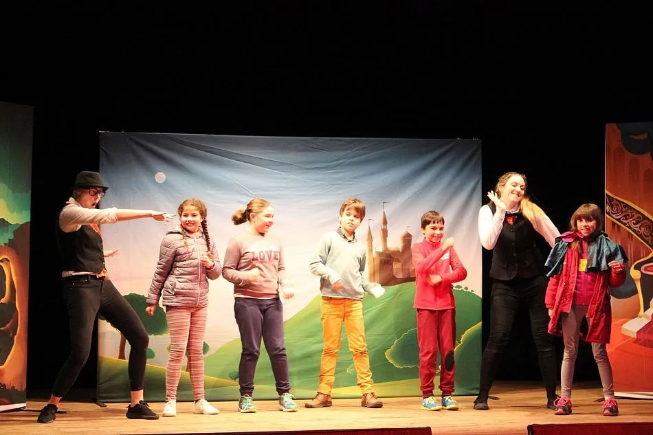 Foto 10 - El Teatro Le&oacute;n Felipe, de lleno en lleno a trav&eacute;s de Tiriquiteros