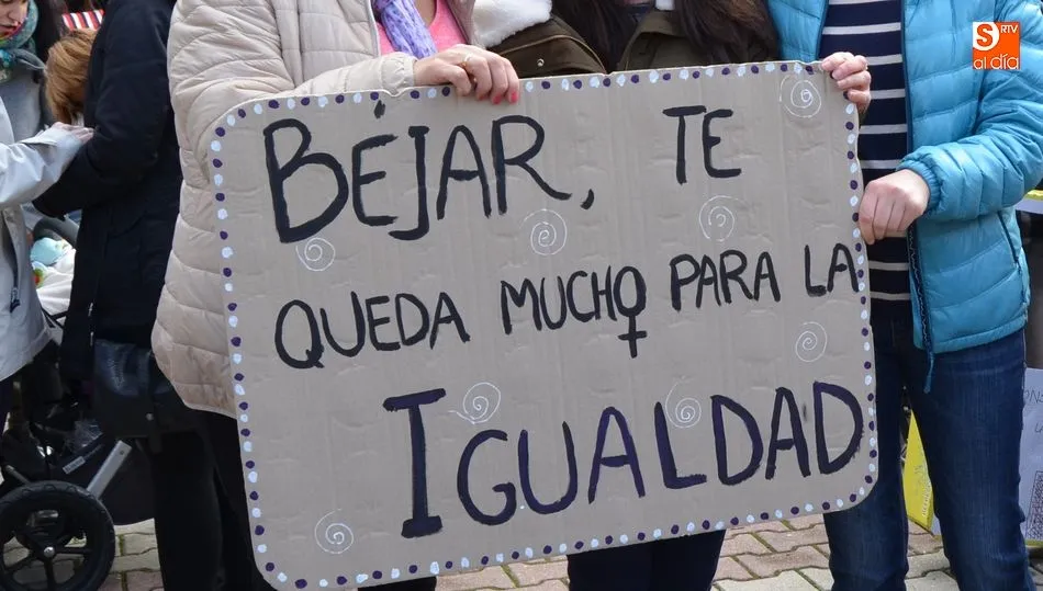 El paro desciende en Béjar durante el mes de marzo en 27 personas  