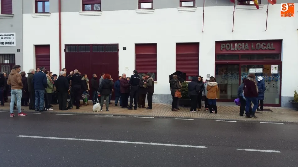 Foto 9 - Indignaci&oacute;n generalizada por las carencias en la prestaci&oacute;n del servicio de expedici&oacute;n del DNI  