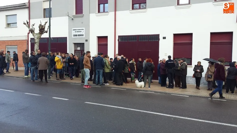 Foto 10 - Indignaci&oacute;n generalizada por las carencias en la prestaci&oacute;n del servicio de expedici&oacute;n del DNI  
