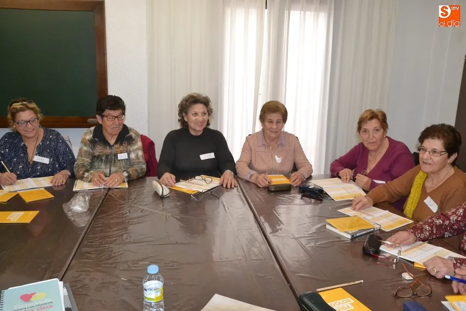 Foto 4 - El Centro de Mayores pone en marcha un taller para combatir el dolor  