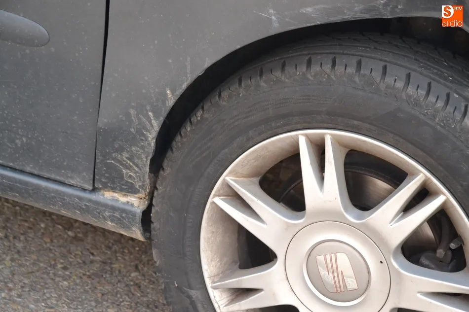 Foto 3 - Una mujer de 77 a&ntilde;os resulta herida al volcar en la Avenida de Sefarad el veh&iacute;culo que conduc&iacute;a  