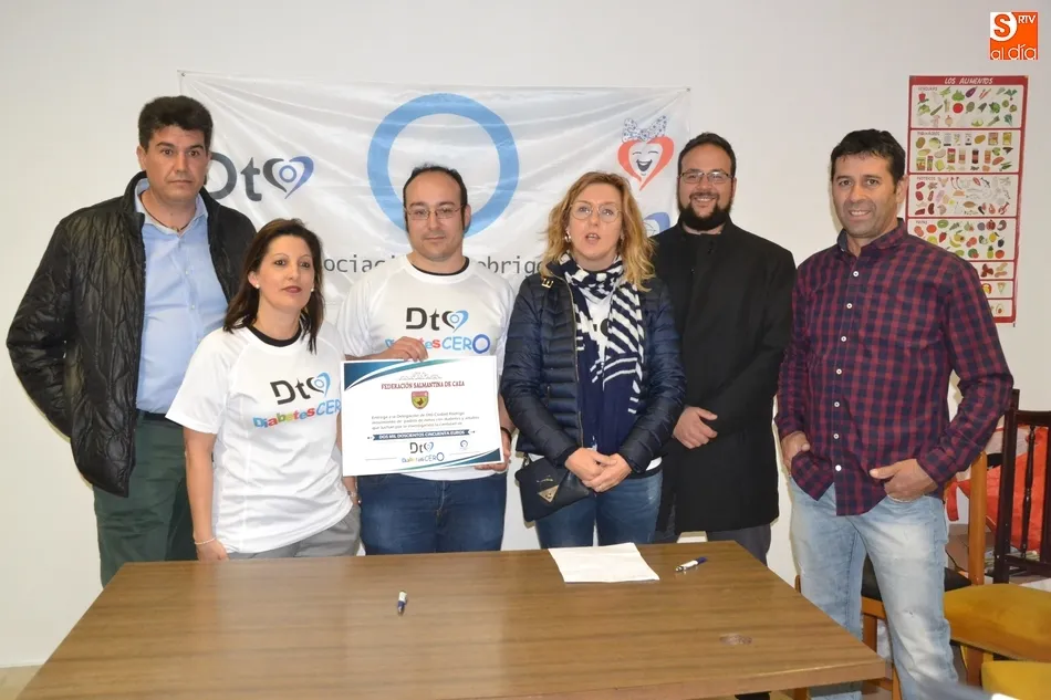 La Federación Salmantina de Caza entrega 2.250€ a la Fundación Dt0  