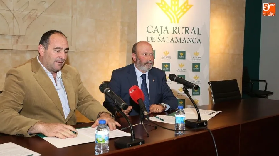 Foto 4 - Caja Rural y Remolachera Salmantina caminan de la mano a trav&eacute;s un convenio de colaboraci&oacute;n