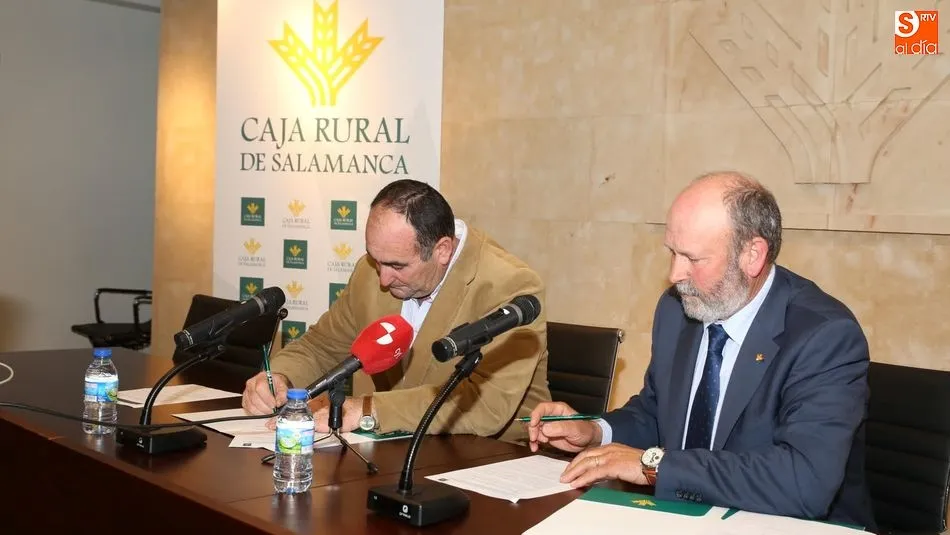 Foto 3 - Caja Rural y Remolachera Salmantina caminan de la mano a trav&eacute;s un convenio de colaboraci&oacute;n
