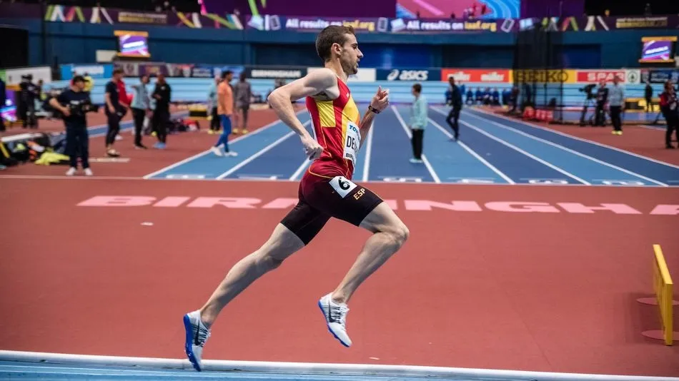 Álvaro de Arriba, durante el pasado Mundial de Pista Cubierta. Foto: Álvaro de Arriba TW