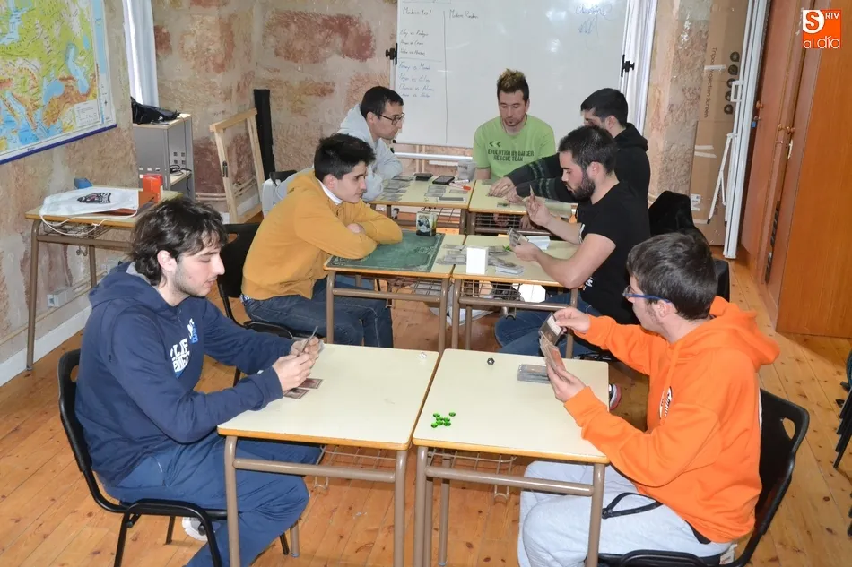 Foto 3 - La F&aacute;brica acoge un torneo doble de Magic  