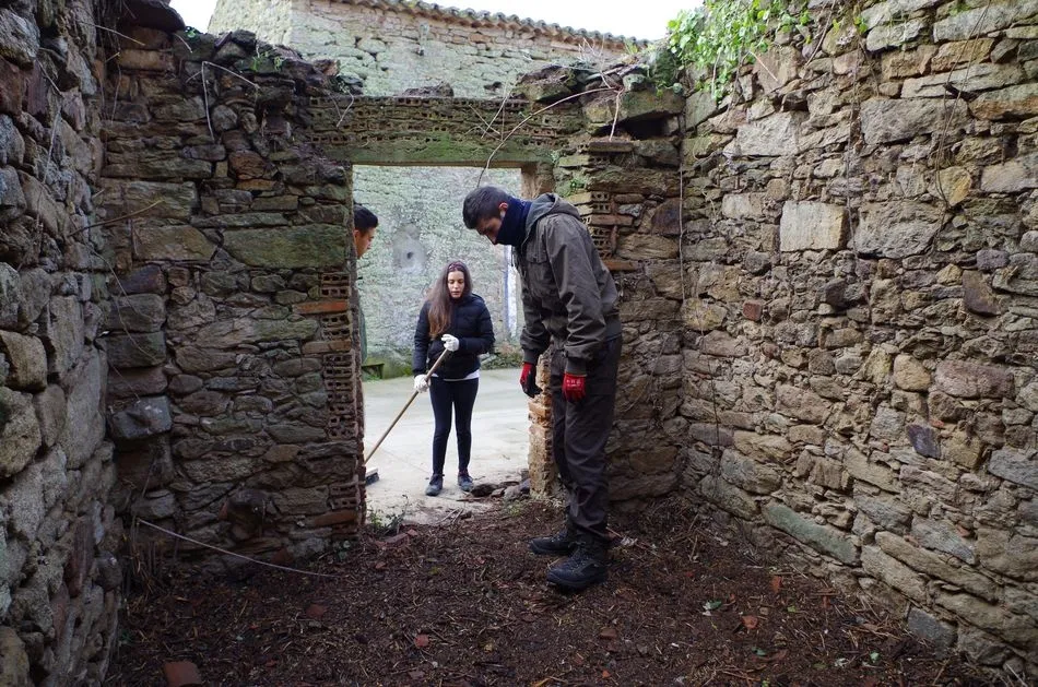 Foto 2 - El proyecto &lsquo;Enlazados&rsquo; realiza trabajos socioambientales en Tragunt&iacute;a  