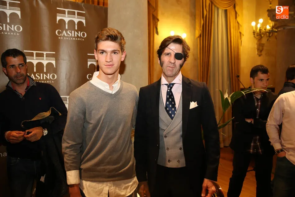 Foto 3 - Juventud Taurina homenajea a Juan Jos&eacute; Padilla en el Casino de Salamanca