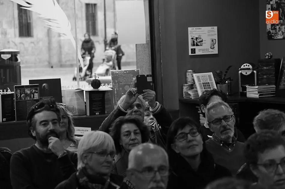 Foto 8 - Gustavo Mart&iacute;n Garzo, La ofrenda a la literatura