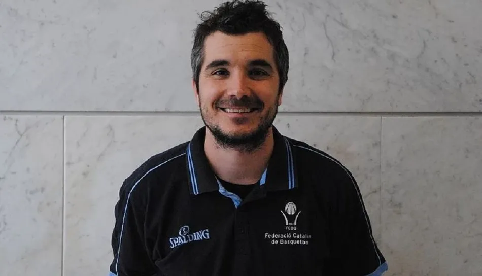 El técnico Javier Torralba.