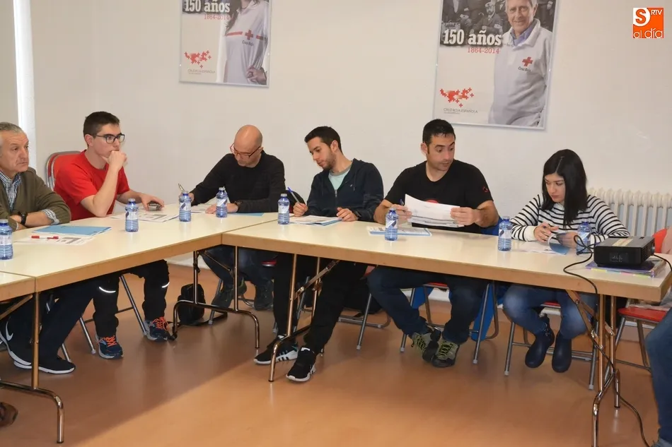 Foto 4 - Otra quincena de personas se forma en el manejo de desfibriladores
