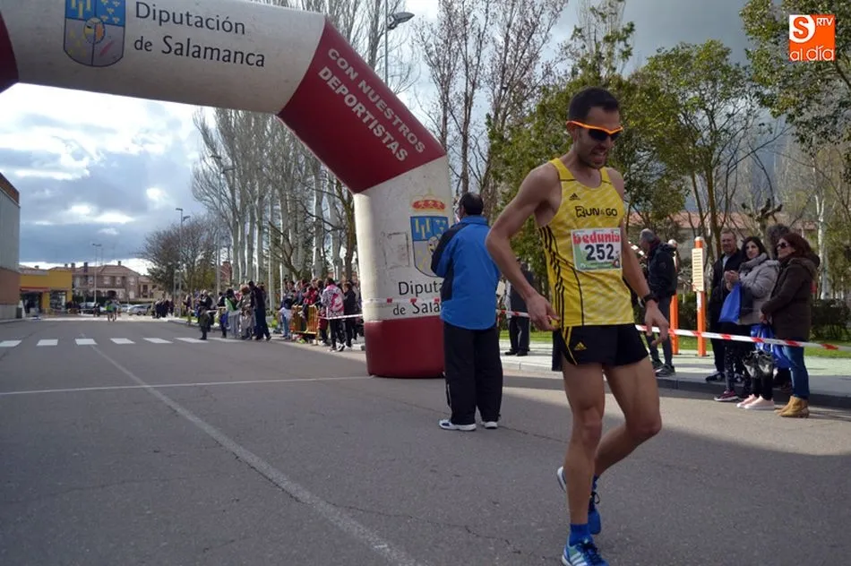 Foto 8 - Isabel Almaraz y Alejandro Codesal se llevan una victoria muy sabrosa en la Carrera del Hornazo de...