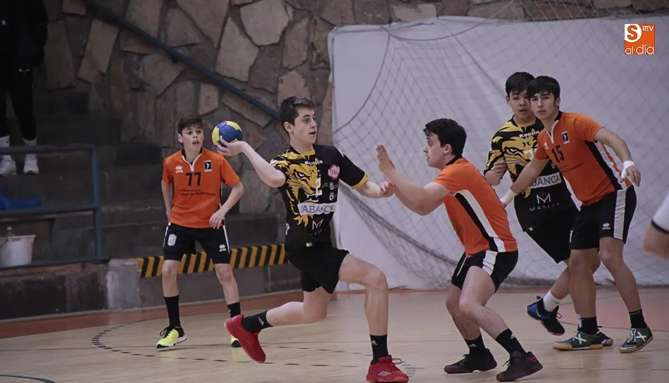 Una acción de un partido del Ciudad de Salamanca. Fotos: Alejandro López