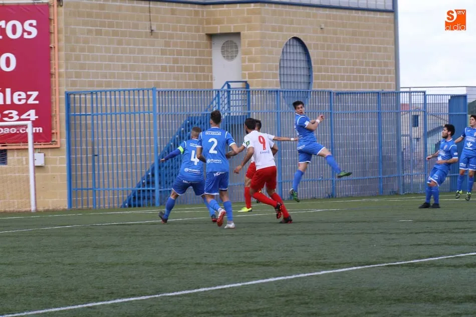 Foto 10 - El Pe&ntilde;aranda derrota al l&iacute;der a domicilio y pone la primera posici&oacute;n en bandeja al Santa Marta