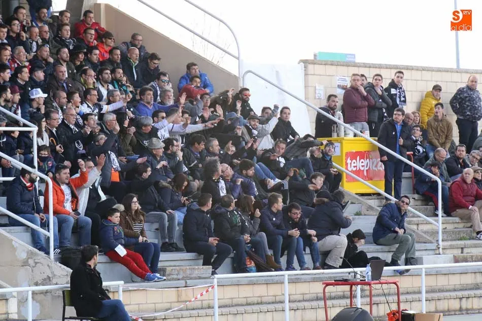 Foto 10 - Unionistas remonta a La Ba&ntilde;eza para dar un golpe a la Liga dejando casi sentenciado el play-off y...