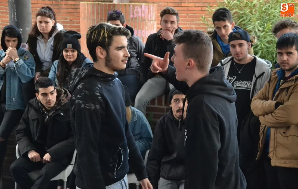 Gran final entre MKing (a la izquierda) y DZeta (a la derecha) | Fotos @kisanghani