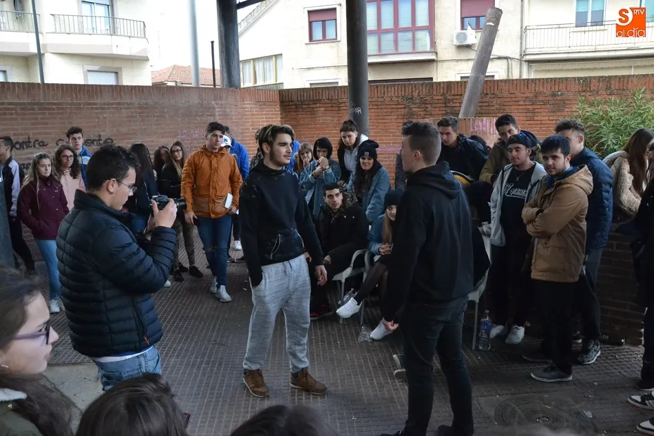 Foto 10 - DZeta se adjudica la batalla de gallos a pie de calle organizada por CR-Crews  